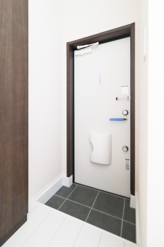 玄関　図面と現状に相違がある場合には現状を優先