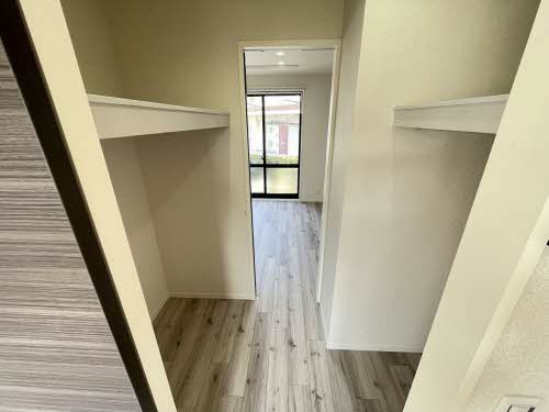 収納　ウォークインクローゼットなので収納豊富です★