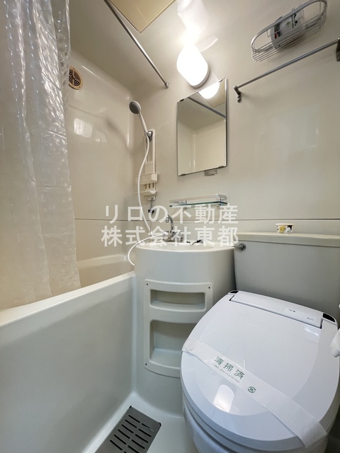 バス・シャワールーム　バストイレが一緒になってるとお掃除がしやすいです♪