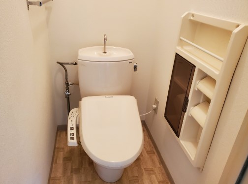 トイレ　温水洗浄便座