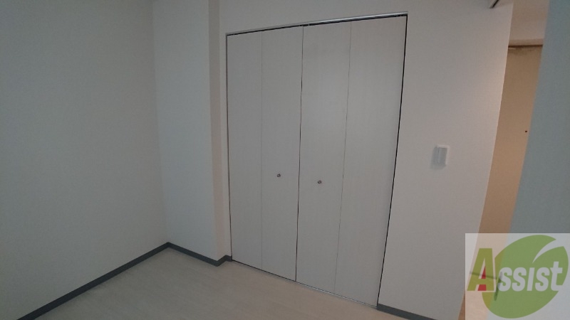 収納　寝室の収納です。部屋がすっきり片付きます。