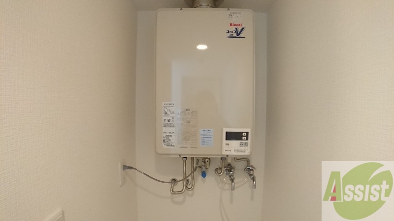 その他設備　給湯器は簡単操作で温度調整もラクラクです！