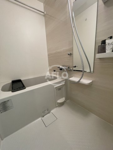 バス・シャワールーム　Luxe深江橋II　浴室