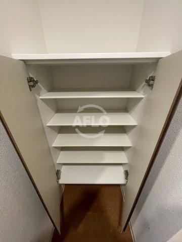 収納　Luxe深江橋II　シューズボックス