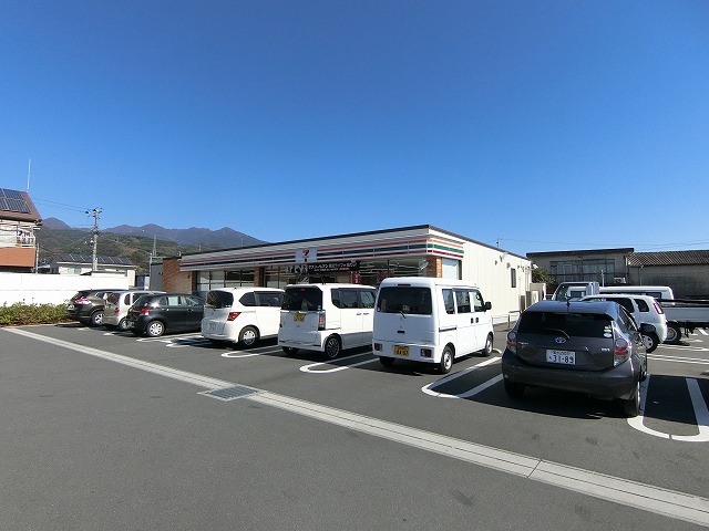 コンビニ　セブンイレブン富士市須津店（コンビニ）まで970m
