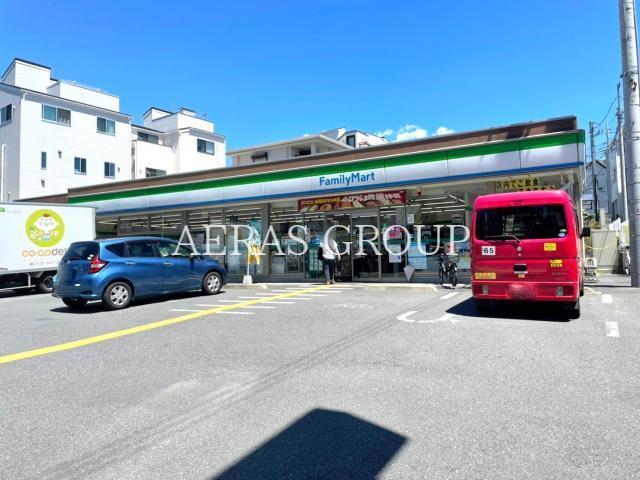 コンビニ　ファミリーマート浦和本太店（コンビニ）まで498m