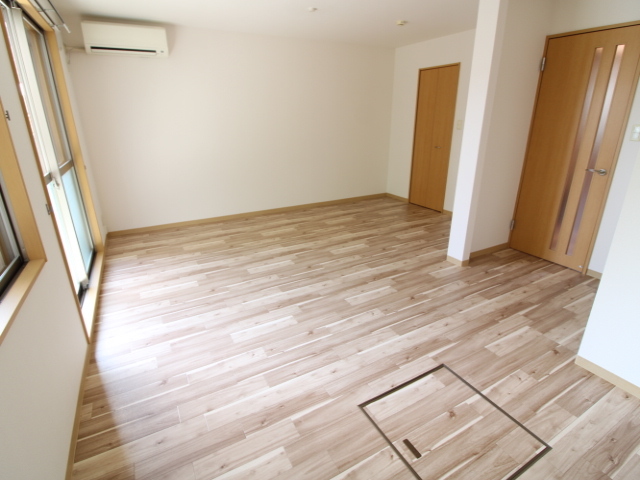 居室・リビング　２１１１０６－Ｂ１０２