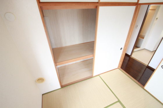 収納　※別の部屋の写真です