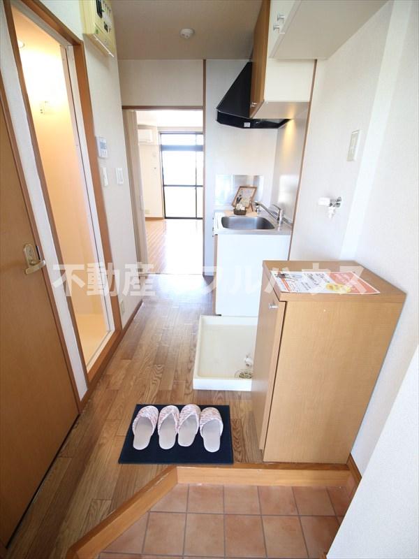 玄関　写真は別室