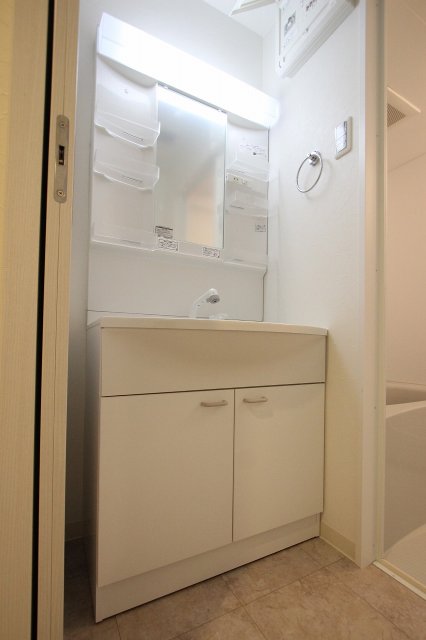 洗面設備　同物件別号室のものです。