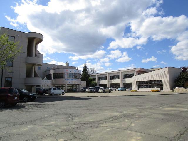 小学校　帯広市立明和小学校（小学校）まで1110m