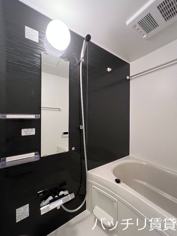 バス・シャワールーム　建設中の為、現状優先。類似タイプ