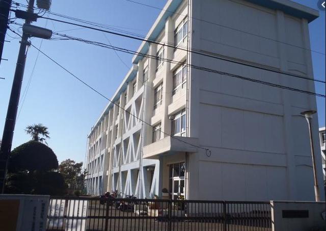 小学校　藤沢市立湘南台小学校（小学校）まで745m