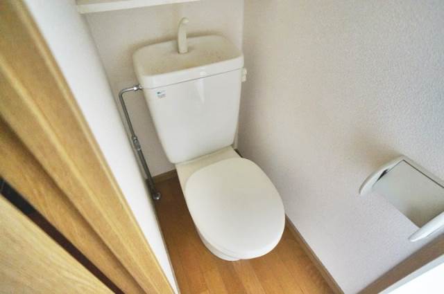 トイレ　別号室