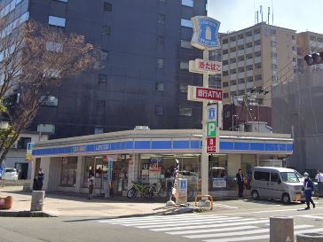 コンビニ　ローソン（コンビニ）まで556m