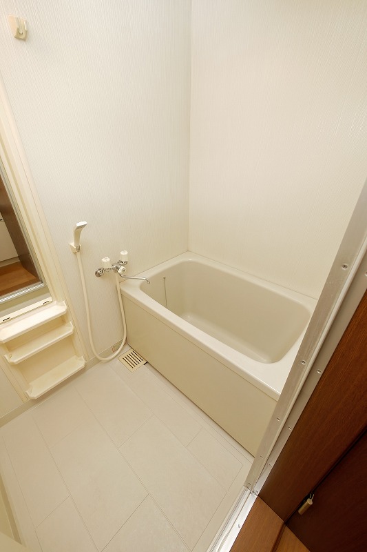 バス・シャワールーム　秋桜ハイツ　201号室