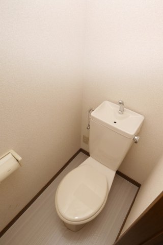 トイレ　秋桜ハイツ　201号室