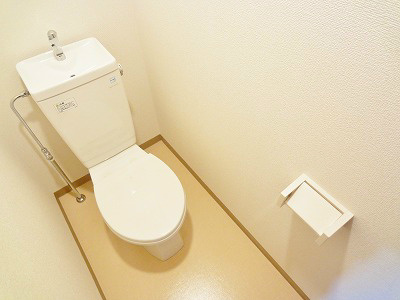 トイレ　清潔感のあるトイレになります。
