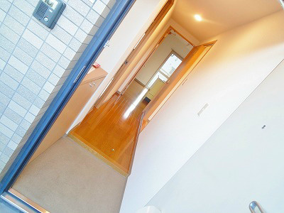 玄関　大きな玄関になります。