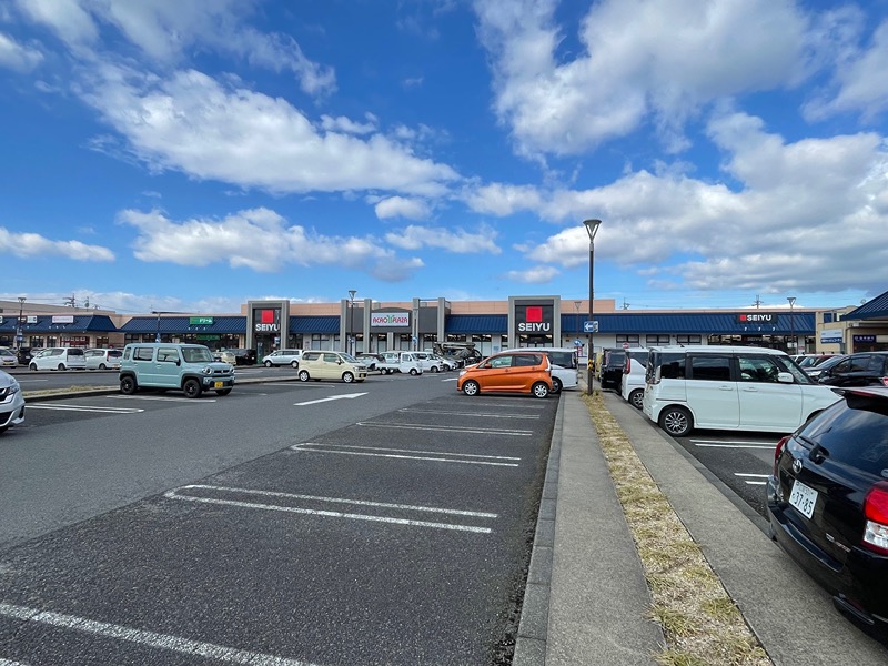 ショッピングセンター　ACROSS PLAZA(アクロス プラザ) 野洲（ショッピングセンター）まで349m