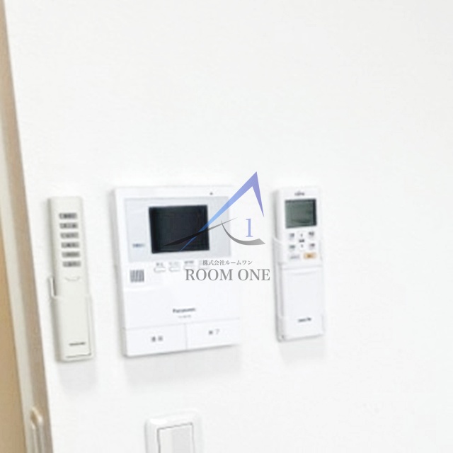 セキュリティ　モニター付きインターホンです。