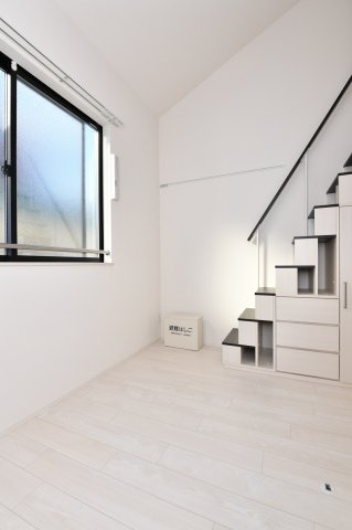 居室・リビング　同仕様写真