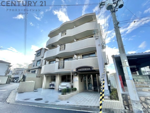 建物外観　宅配BOX付きで不在時にも便利！