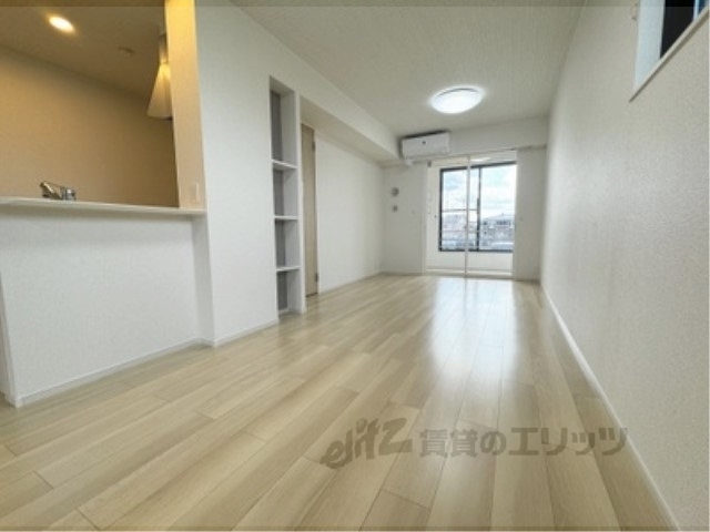 居室・リビング　リビング