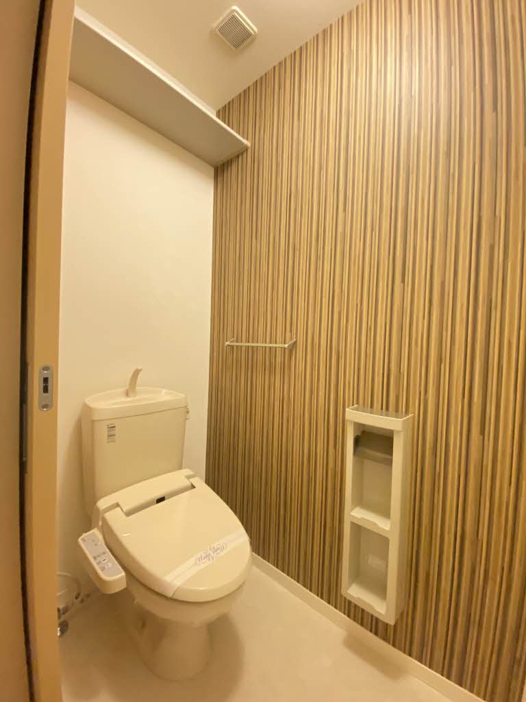 トイレ　清潔感のあるトイレです