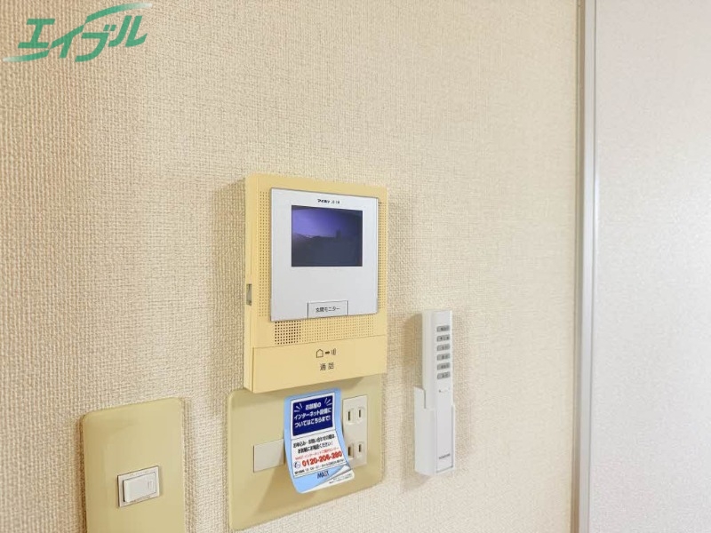 セキュリティ　同型参考写真