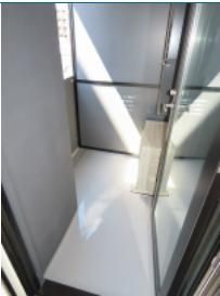 バルコニー　玄関