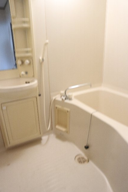 バス・シャワールーム　清潔なお風呂です。