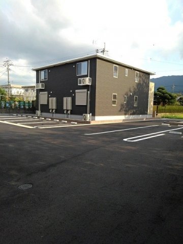 駐車場　駐車スペースもあります☆