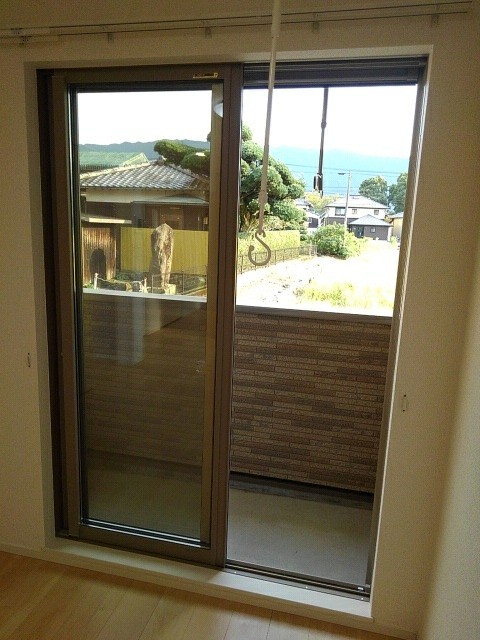 バルコニー　陽当たり良好なサンルームです♪