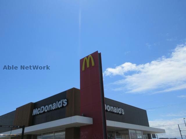 飲食店　マクドナルド松橋店（飲食店）まで864m