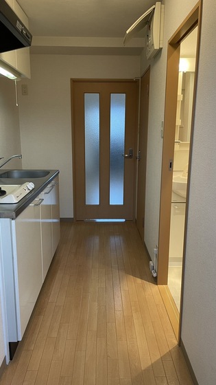 玄関　※別部屋の写真です