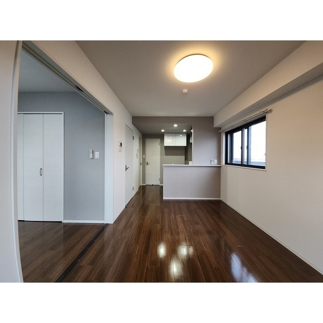 居室・リビング　※参考。同階別部屋。