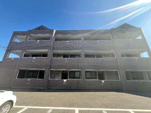 エントランス　外観写真（昼）