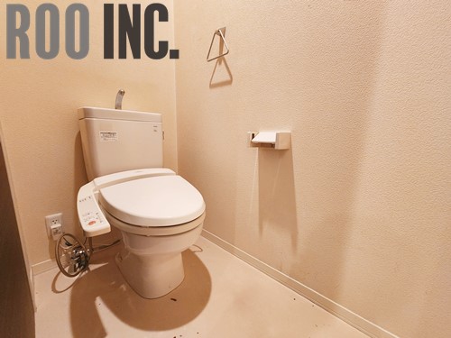 トイレ　写真はリフォーム前