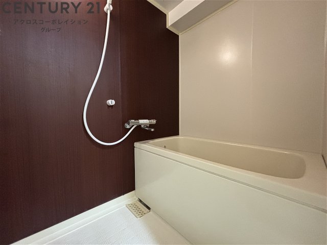 バス・シャワールーム　バストイレ別でオススメです！