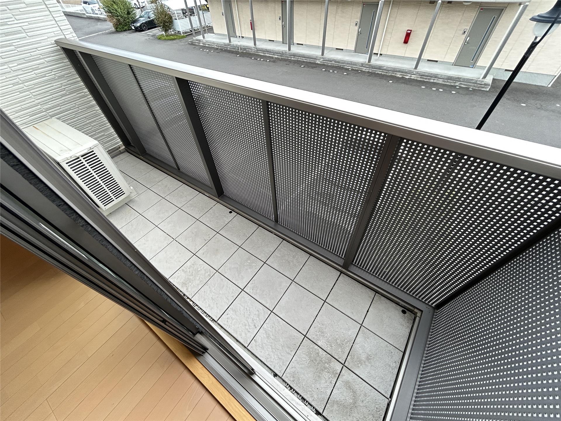 バルコニー　バルコニー