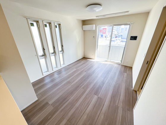 居室・リビング　※別部屋の写真です