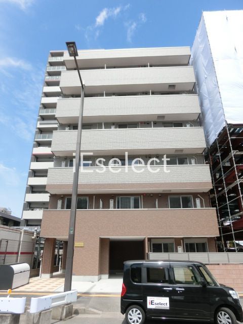 建物外観　2017年築。オートロック完備。