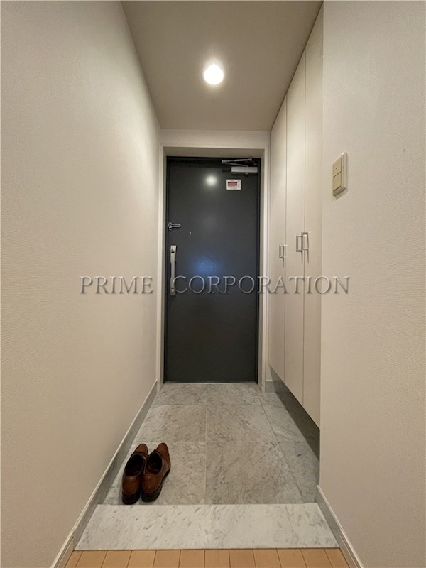 玄関　※参考写真※