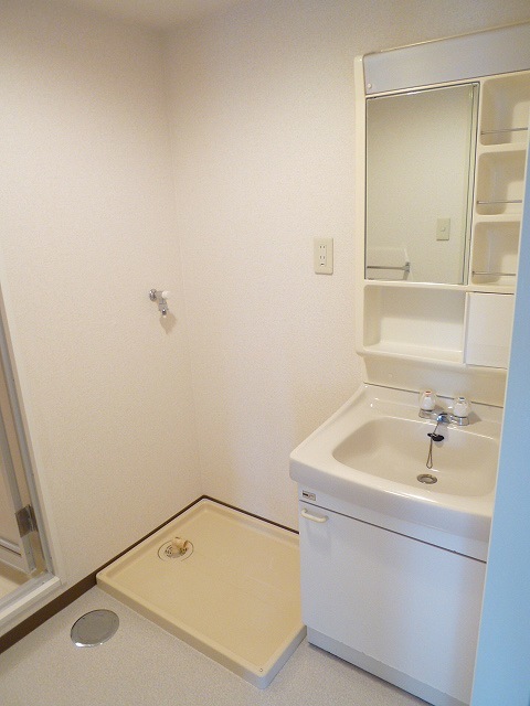 洗面設備　写真は401号室です。