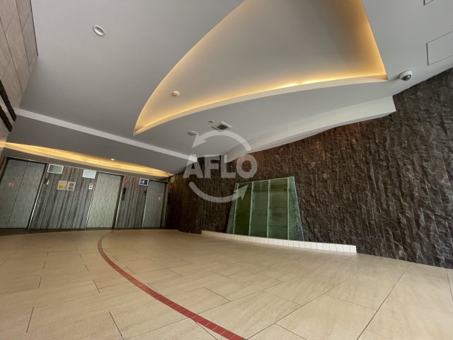 ロビー　セレニテ本町グランデ　ロビー