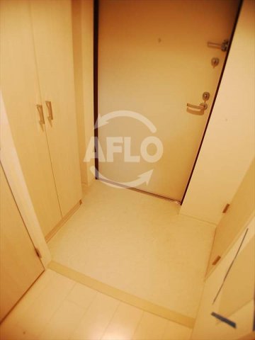 玄関　セレニテ本町グランデ　玄関