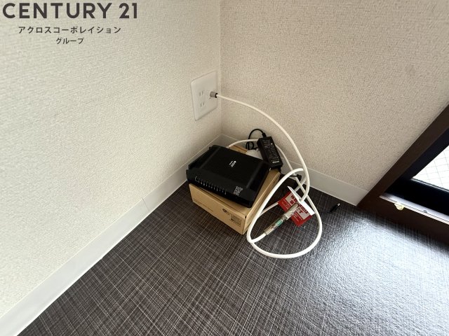 居室・リビング　2面採光で明るいリビング♪