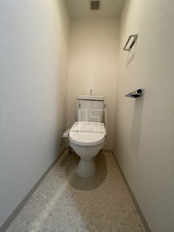 トイレ　プレミアムコート谷町4丁目　温水洗浄便座