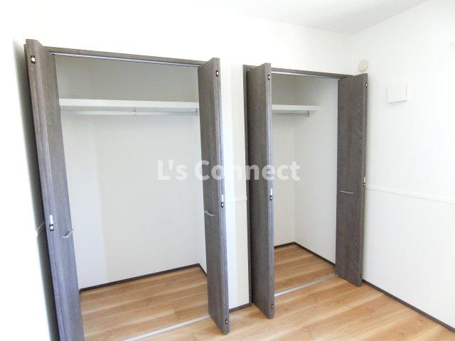 収納　クローゼットでお荷物もすっきり収納。